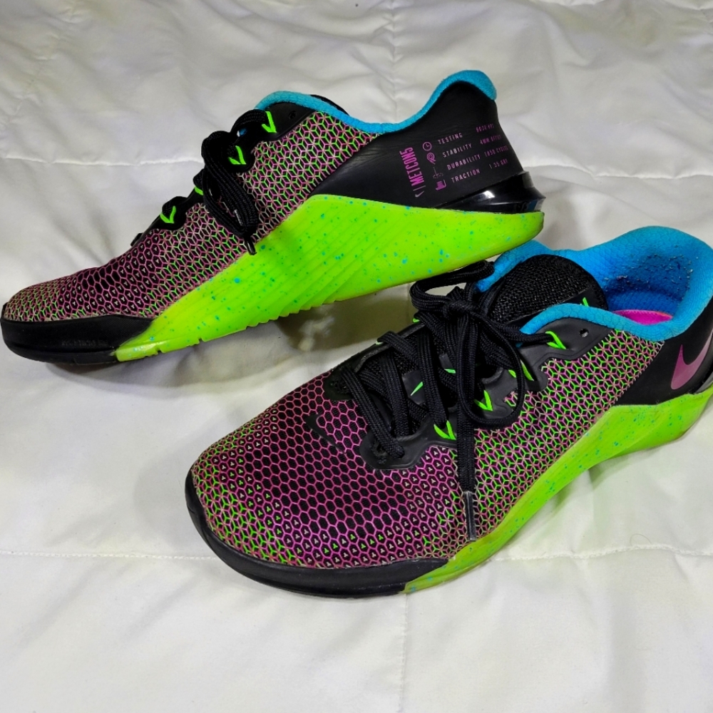 Nike Metcon 5 gently worn, no rips or stains sz 8.5